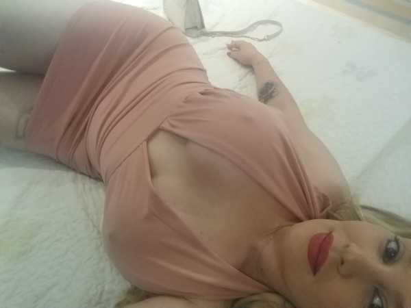Tamara, Preciosa rubia paraguaya novedad por Valdepeñas