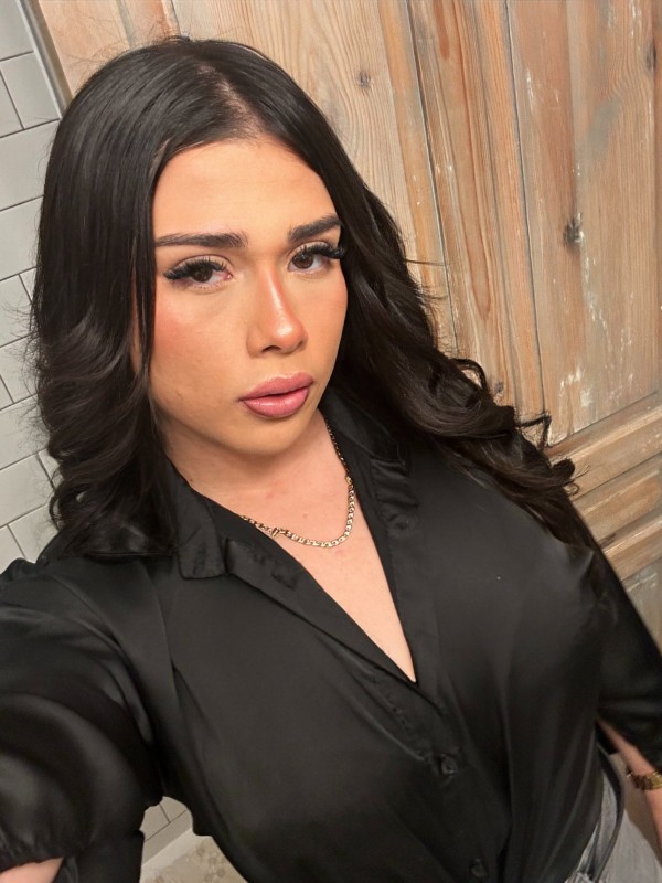 Sara Valentina Transexual Experta en principiantes! tengo 19 años