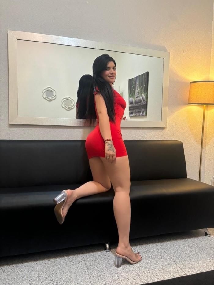 JOVENCITA HERMOSA CON MENTE PERVERSA