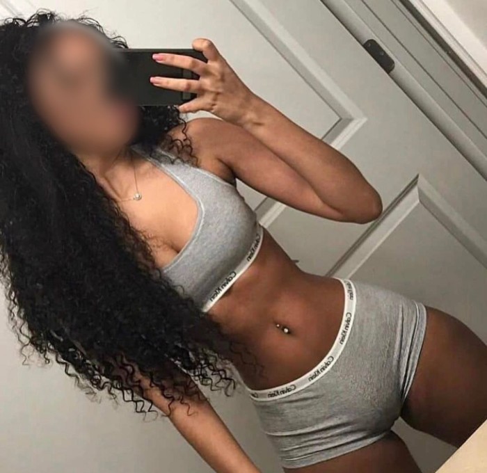 CHICA TRANS AFEMINADA