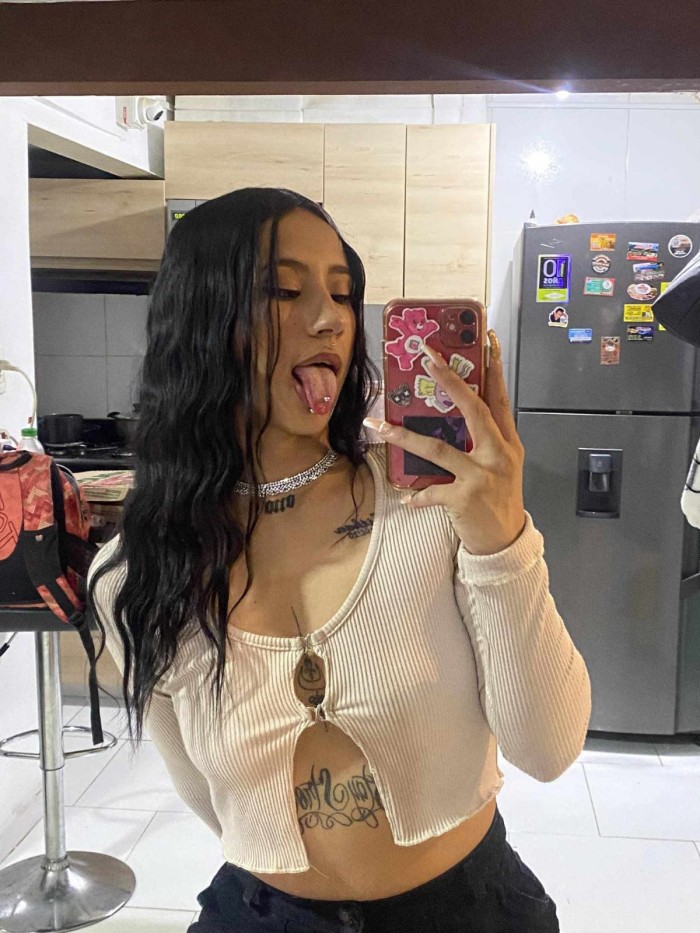 HERMOSA CHICA DULCE Y SEXY