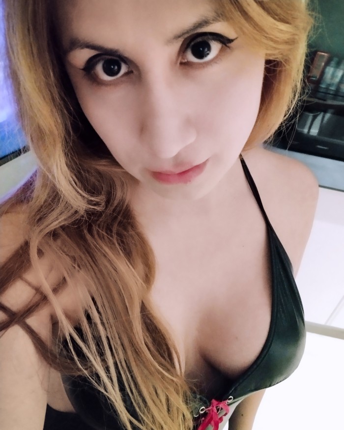 Joven Rubia Sexy Latina – En Valencia Centro