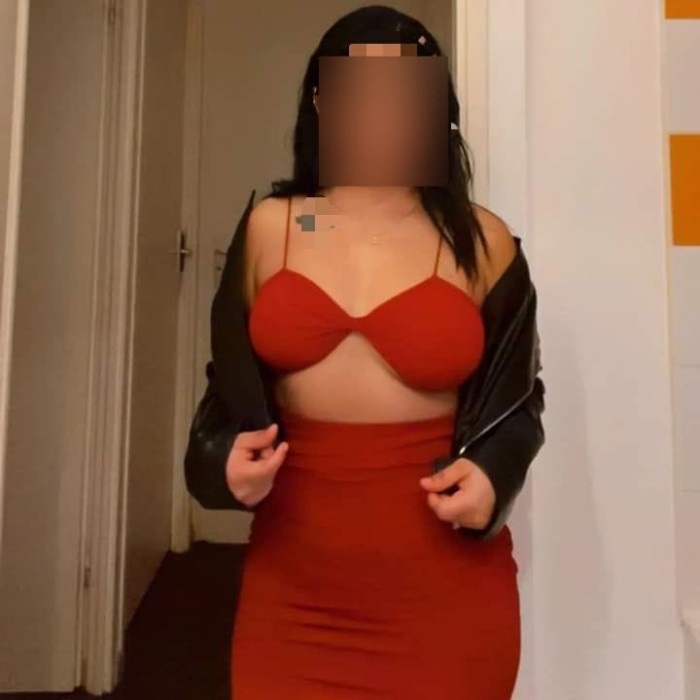 CALIENTE Y DIVERTIDA VEN A MI CAMA