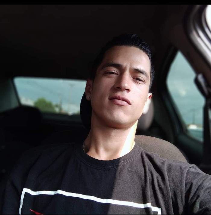 Latino bien dotado