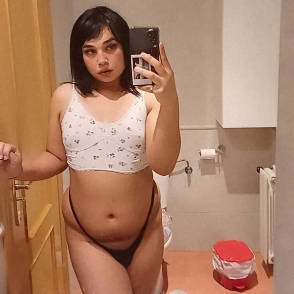 CHICA TRANS PUTA CON GANAS DE FOLLAR SALIDAS 24HRS