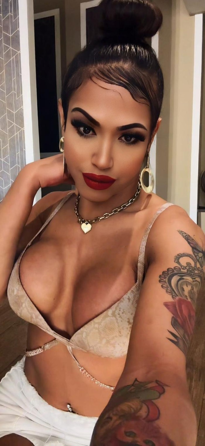 LA REINA DE LA MAMADA A PELO