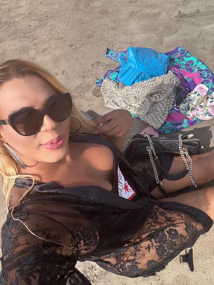 Dayanna TRANS EN PUERTO DE LA. CRUZ !!! guapísima culazo besucona