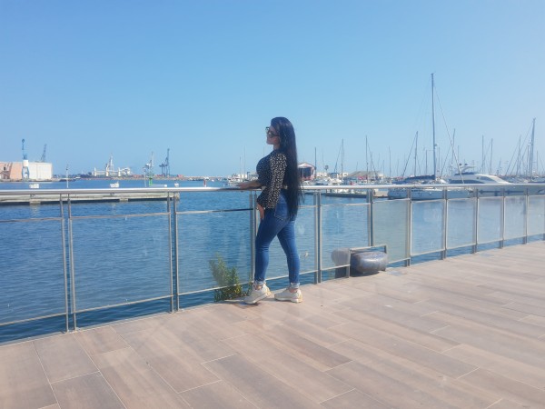 Colombiana recién llegadita