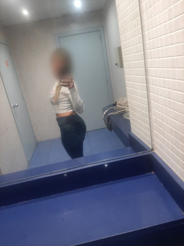 Española en ELDA masajes   y más