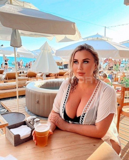 Nueva completa sin tabu por HOSPITAL CLINICO 625270574