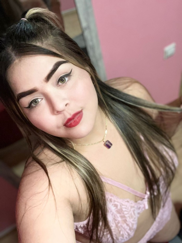 LATINA SUPER CARIÑOSA