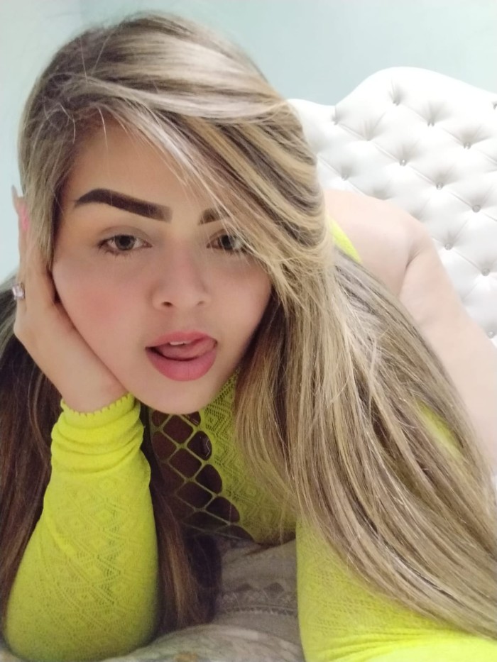 LATINA SUPER CARIÑOSA
