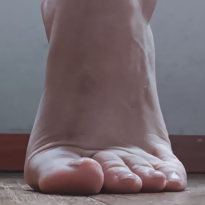 TENGO UNOS PIES PRECIOSOS