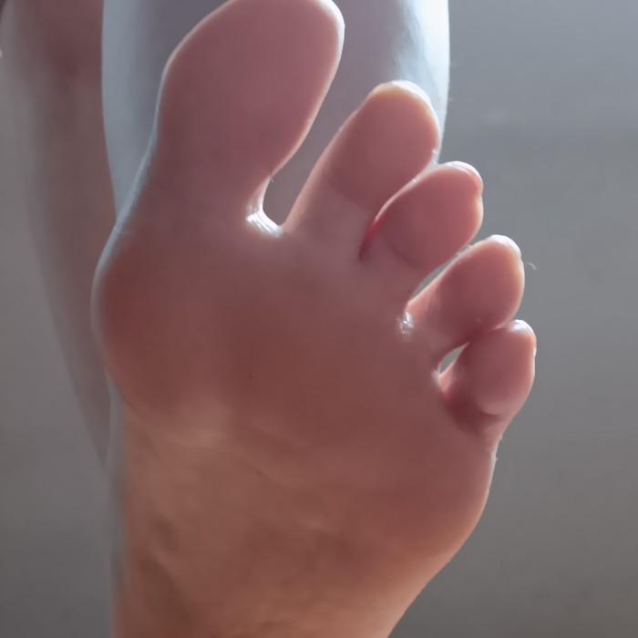 TENGO UNOS PIES PRECIOSOS