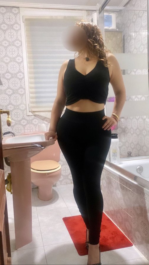 COLOMBIANA GUAPA POR PRIMERA VEZ EN BILBAO!