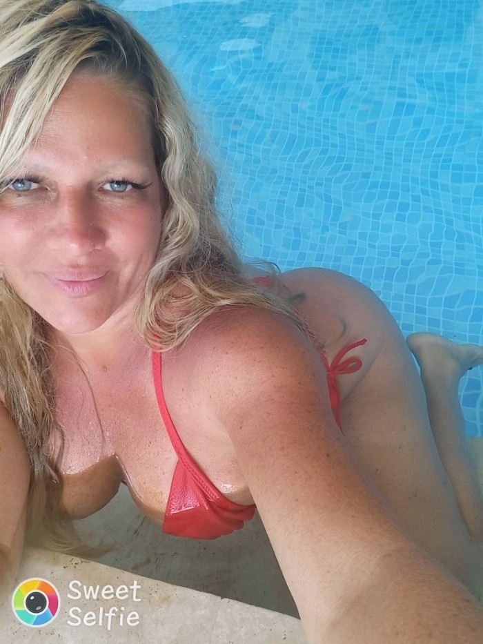 Un rato muy muy divertido con una mujer ardiente