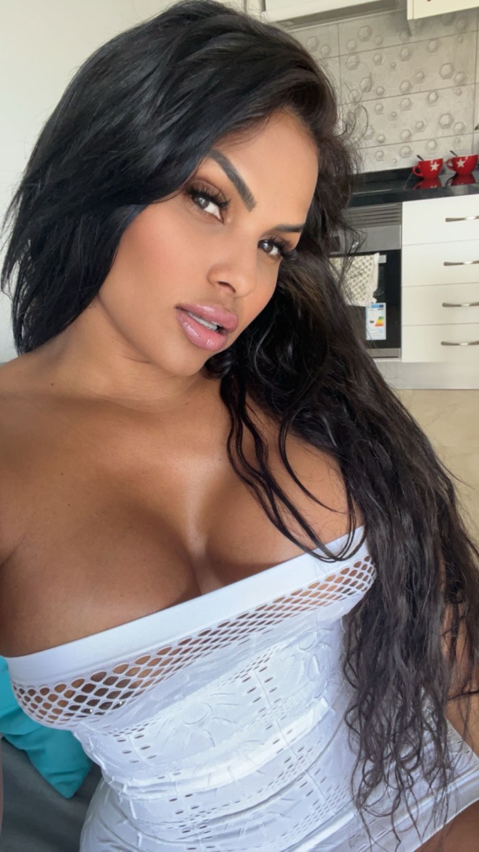 Morena encantadora ️