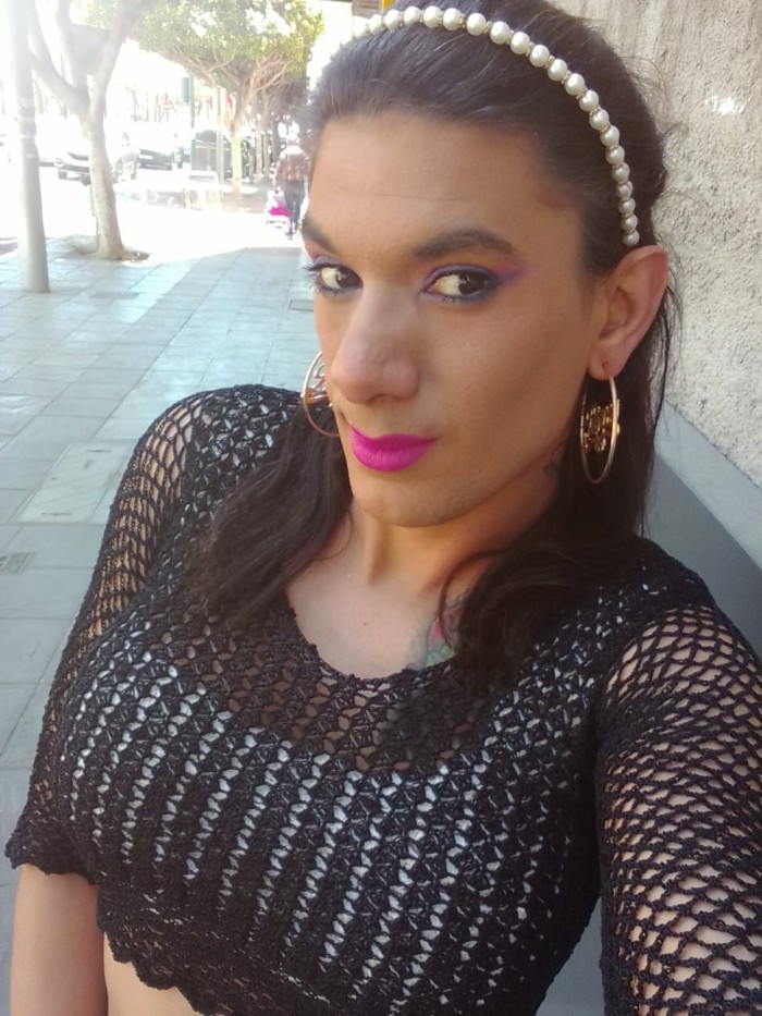 Cristal chica trans femenina fiestera sólo salida