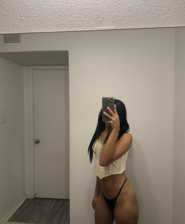 Mishell Señorita Colombiana Novedad Pocos Días 24/7 Fiesta