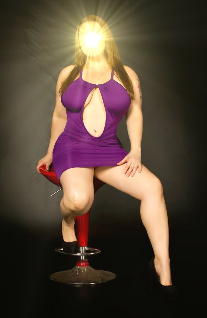 Rubia cachonda, madurita independiente