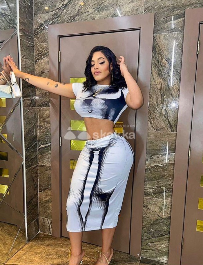 Hermosa jovencita disponible