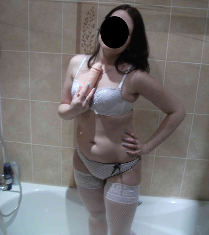 JOVEN MASAJISTA TÁNTRICA, TÍMIDA SUMISA Y COMPLACI