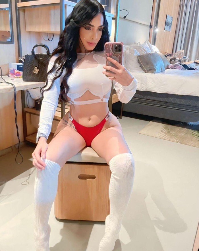 VENEZOLANA DE LUJO DISPUESTA A HACERTE VIBRAR