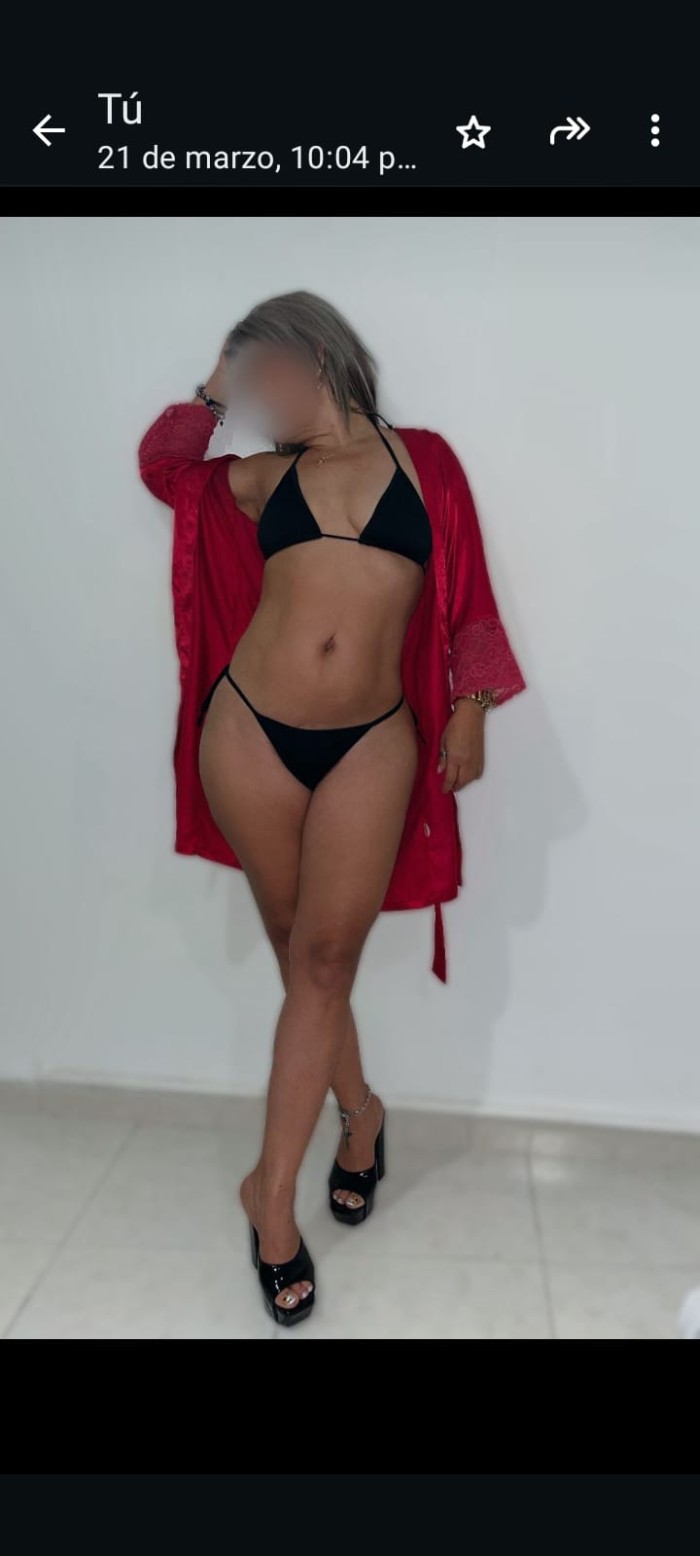 MUJER MUY CACHONDA, RICO CUERPO