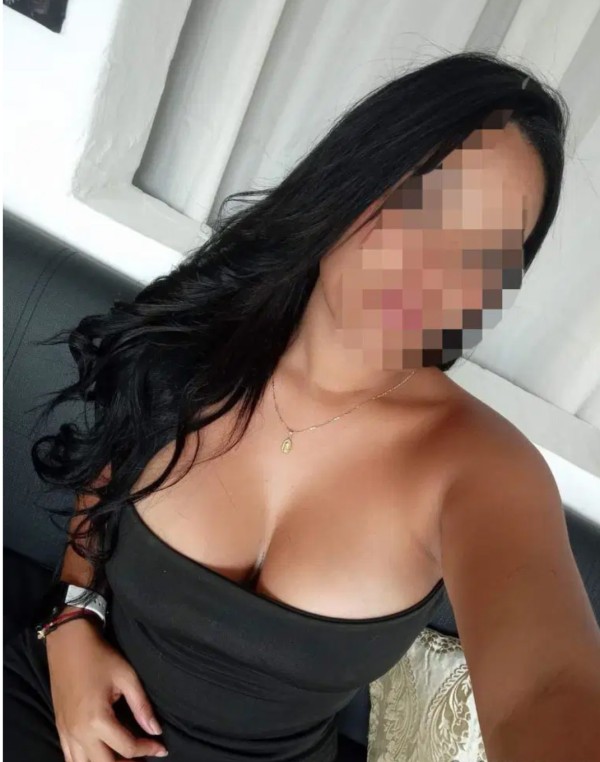 Ha llegado la.morena de tus sueños cañera