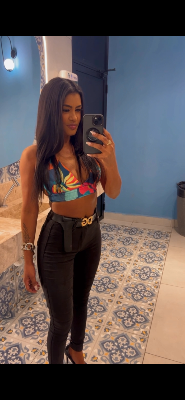 Morena brasileña recien llegada