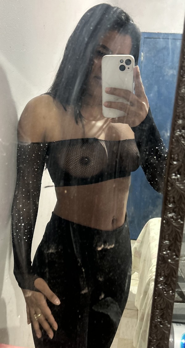 Morena brasileña recien llegada