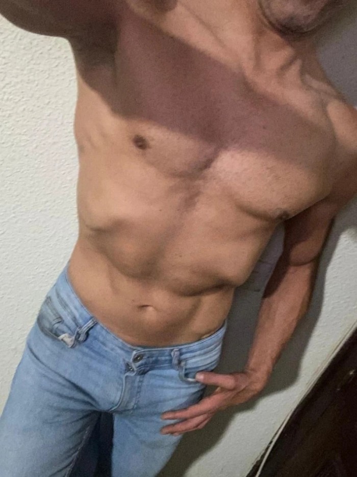 Chico de compañía, servicio VIP