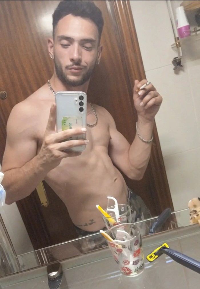 Chico de 28 años muy atrevido y caliente
