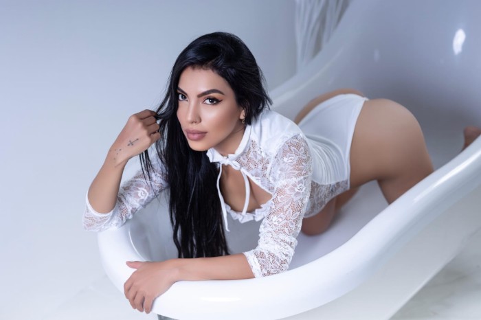 FOGOSA Y DESENFRENADA