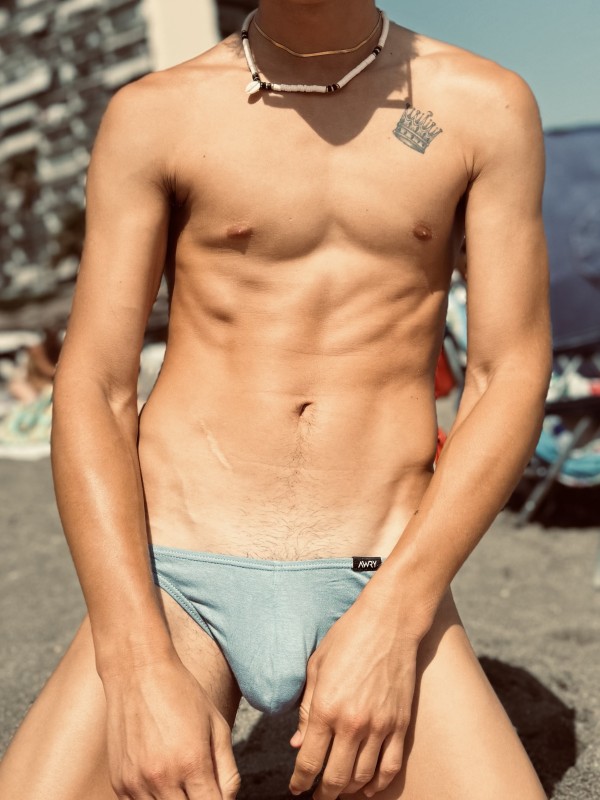 Chaval de 22, con SITIO/ de paso