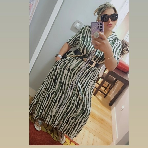 Carla latina cachonda REAL sin prisa francés natural griego súper completa