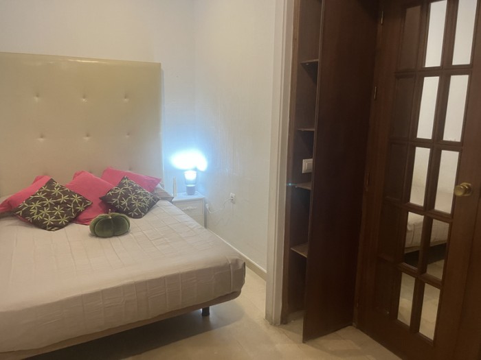 APARTAMENTO CENTRO CORDOBA – UNA CHICA SIN COMPARTIR