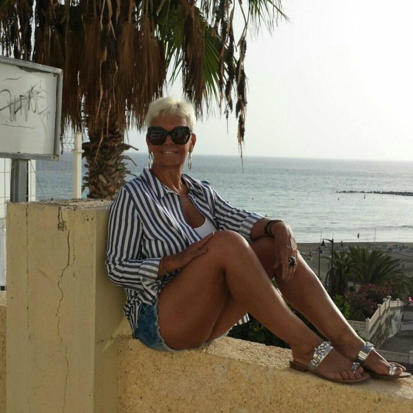 candela madurita brasileña frances griego rico   besitos ricos