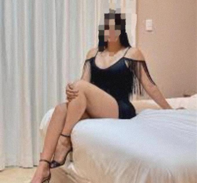 Sara y Laura: Doble Placer Colombiano en Miami Platja
