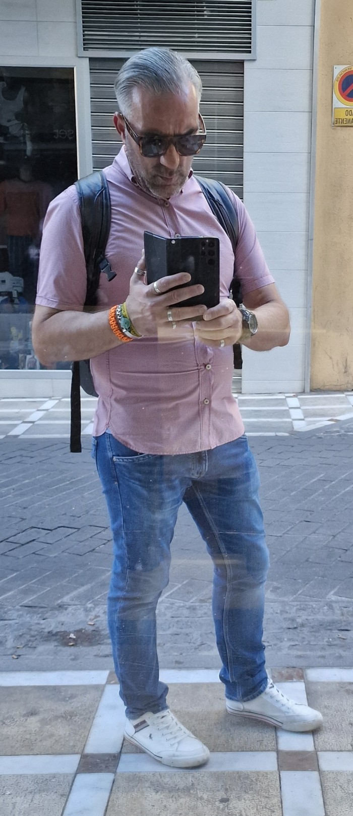 DOTADO MASAJISTA EROTICO