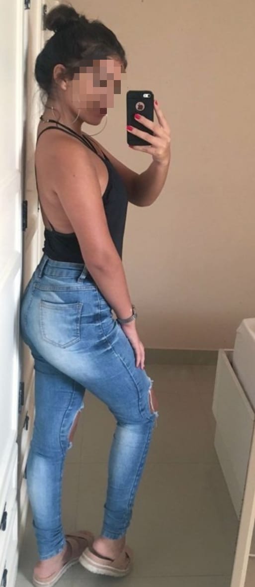 BRASILEÑA MUY RICA Y FIESTERA