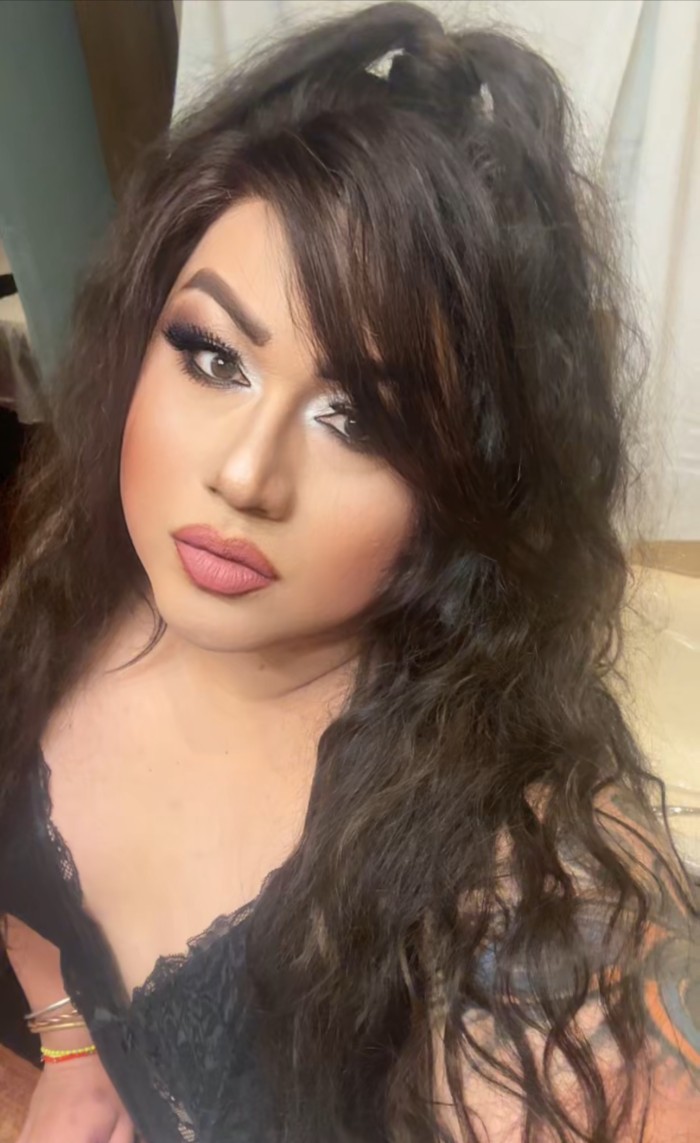 SOY TU AMA PERFECTA LA TRANS MÁS CERDA Y DOMINANTE QUE JAMÁS HAYAS VISTO