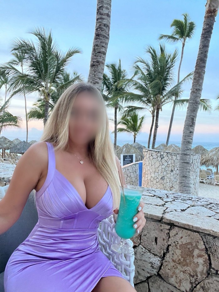 LA REINA DE LAS FIESTAS SALIDAS FOTOS REALES SEXO