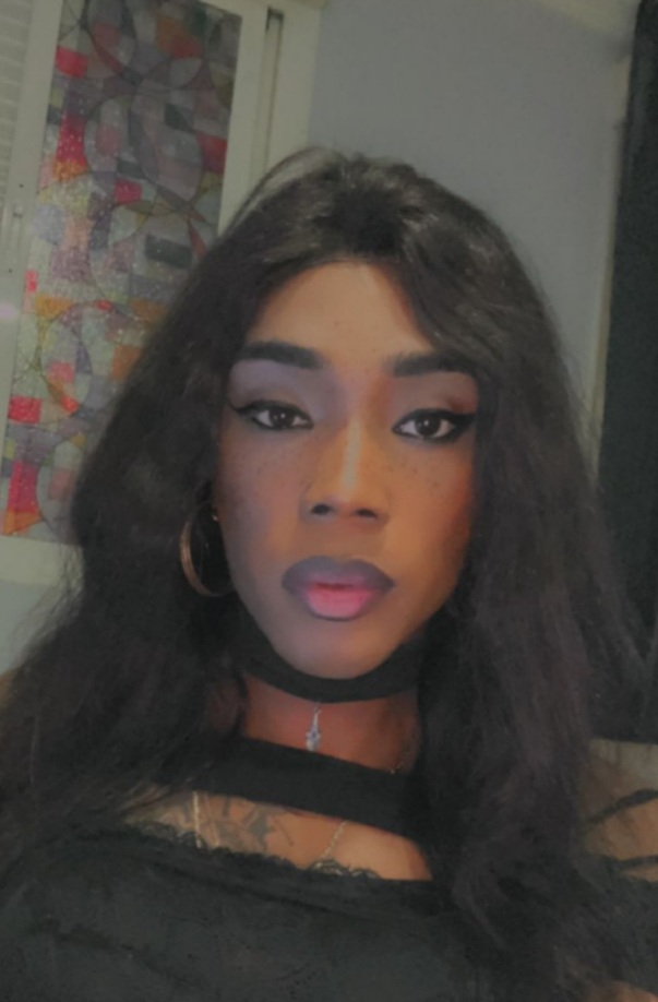 TRANS FEMENINA DE PASO VERSÁTIL