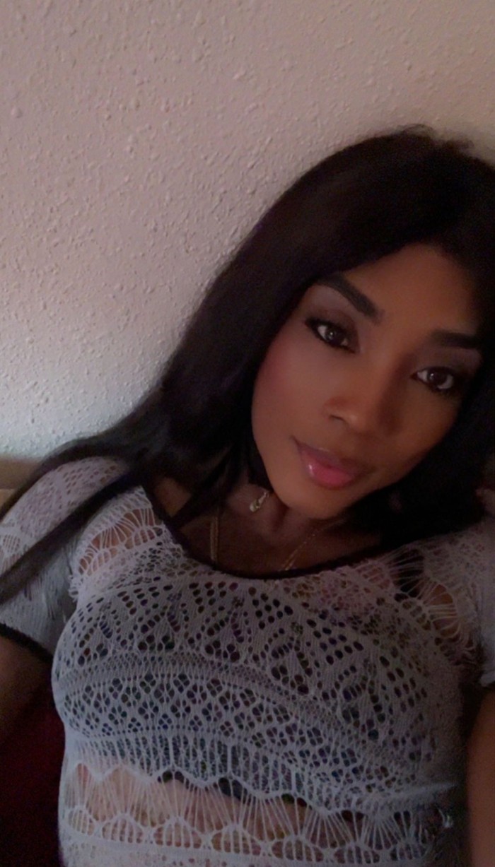 TRANS FEMENINA DE PASO VERSÁTIL