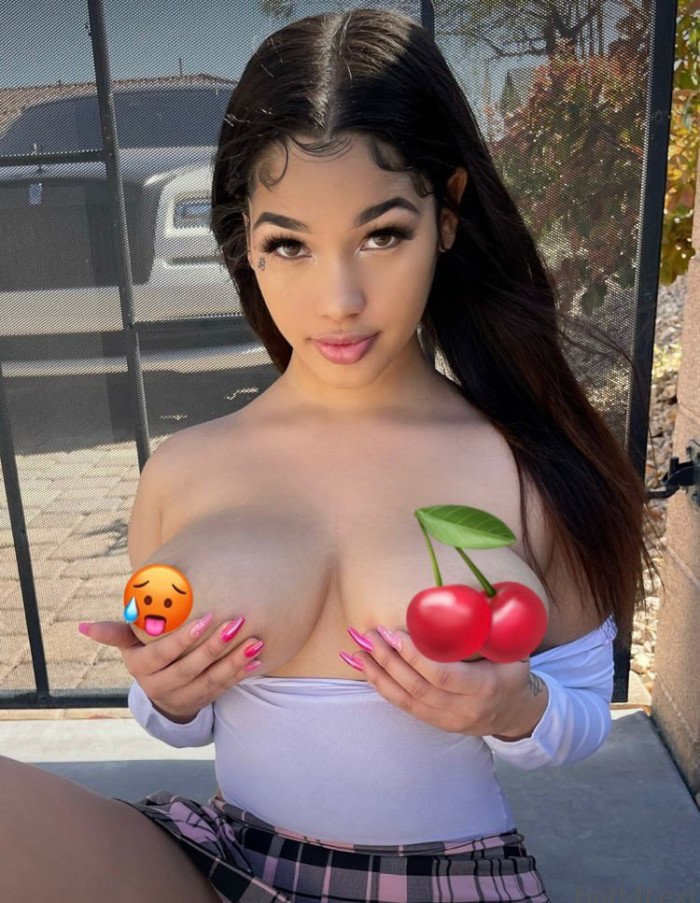 Perrita Mamadora Juguetona Caliente