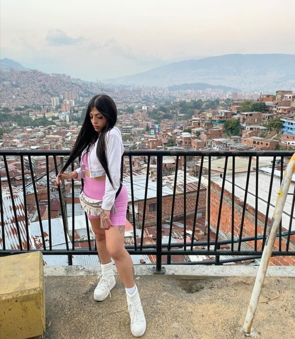 CAMILA VIP JOVENCITA COLOMBIANA VERSATIL FIESTERA CON SITIO PRIVADO 24H