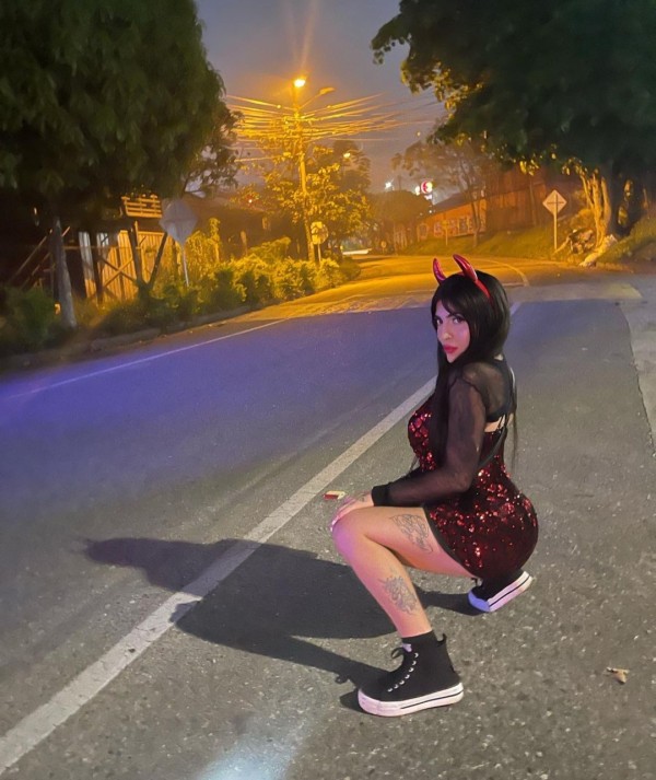 CAMILA VIP JOVENCITA COLOMBIANA VERSATIL FIESTERA CON SITIO PRIVADO 24H