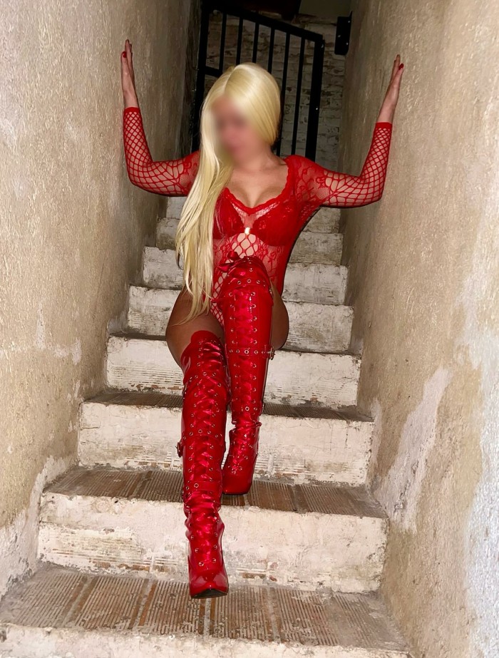 DESEAS CUMPLIR TU FANTASÍA FETISH CON AMA VENUS