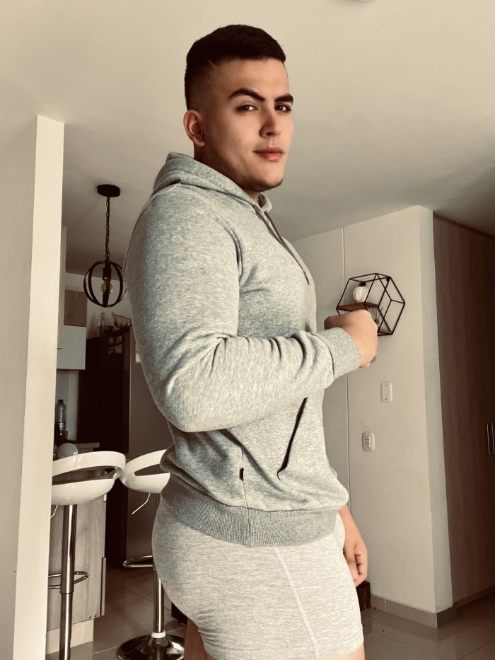 Chico latino en tu país por Días!!! Sin sitio!
